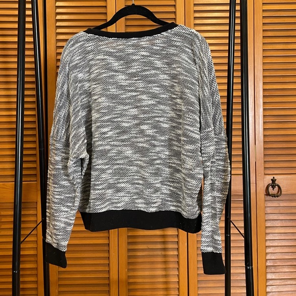 Patterned Crewneck - Picture 2 of 8